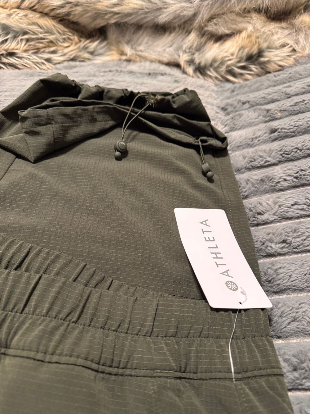 Athleta Olive Ribbed Track Pants with Elastic Waist - Picture 4 of 5